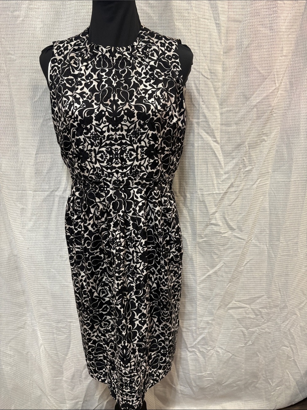 Sleeveless Black and White Patterned Sheath Dress